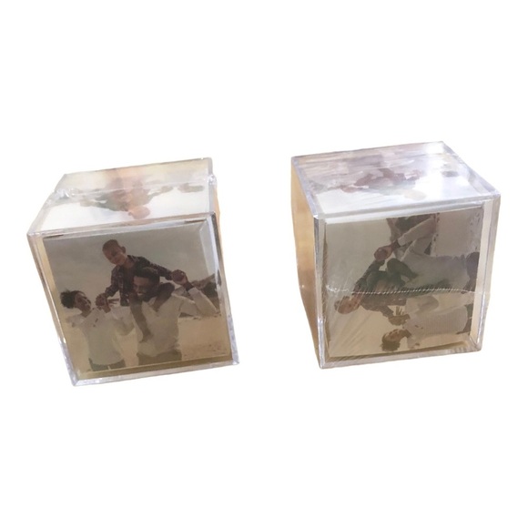 2 Clear acrylic‎ lucite 2.5” photo cube picture holders new - Picture 1 of 12